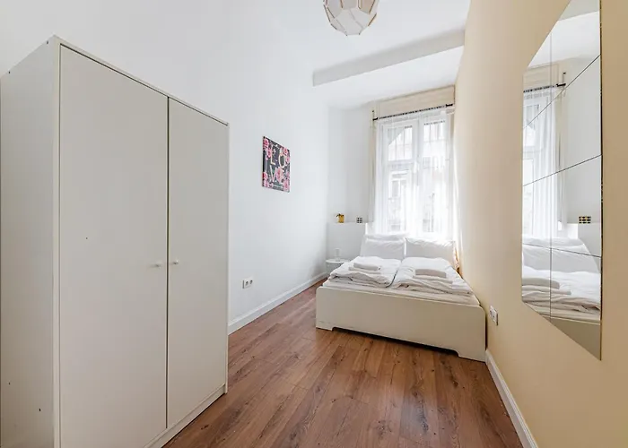 Urban Veranda - With Ac -downtown- Near The Synagogue Апартаменты *